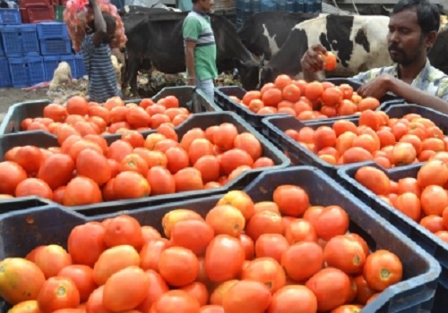 Tomato prices continue at Rs 200/ kg in Chennai, Tamil Nadu Government to sell veg from PDS stores.