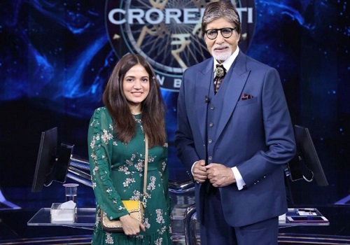 Big B`s wardrobe for `KBC 15` is all about `fresh, new, and colour play`