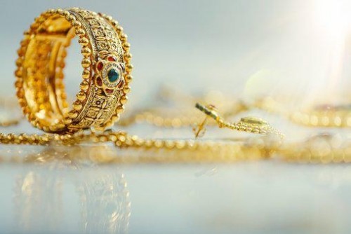 Kalyan Jewellers India inches up on reporting 33% rise in Q1 consolidated net profit