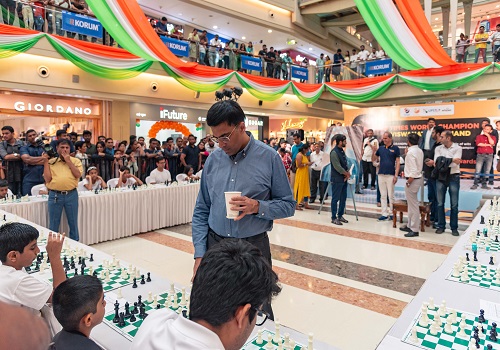Chess Maestro Vishy Anand takes on 22 players in a simultaneous exhibition match in Thane mall