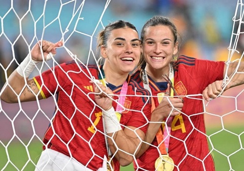 Spanish coach says World Cup trophy belongs to all players