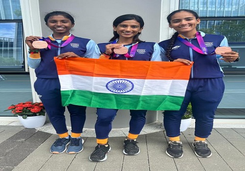 Asian Games: India win bronze medal in men's & women's 3000m relay team speed skating events