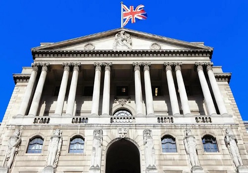 Bank of England follows US Fed Reserve in pausing interest rate hike