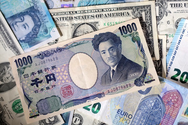Fragile yen on tenterhooks ahead of BOJ