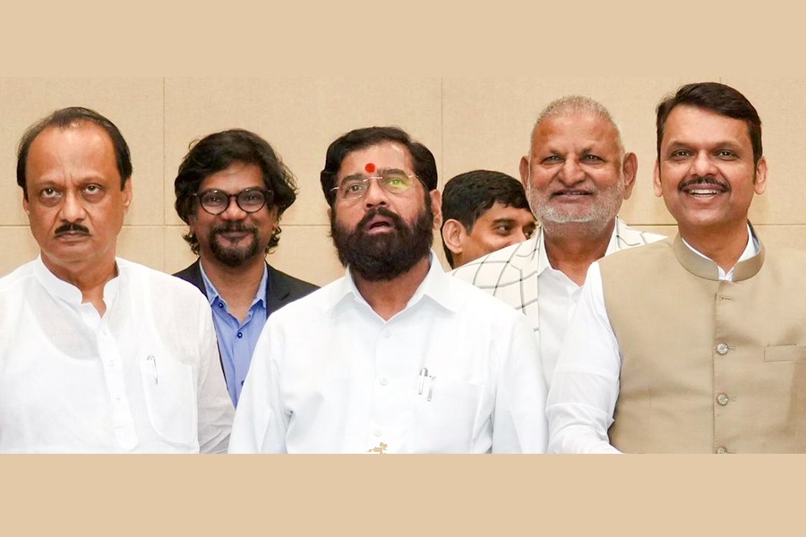 Maharashtra Cabinet approves power tariff rebate for lift irrigation schemes; Rs 2,000 crore HUDCO loan for infra projects
