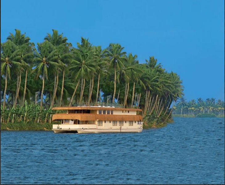 Pick The Oberoi Vrinda to explore Kerala backwaters
