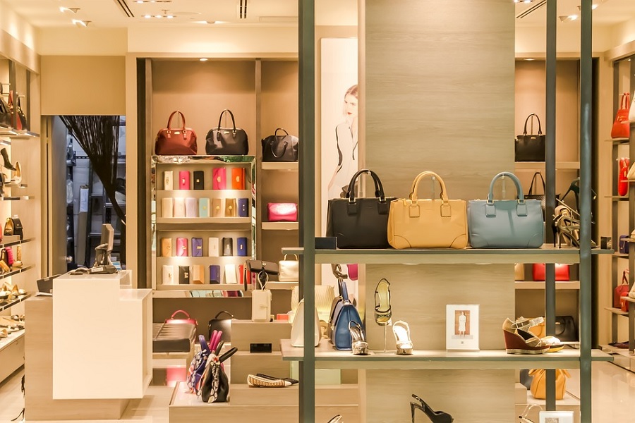 Luxury Fashion: Exploring the World of High-End Brands and the Psychology Behind It