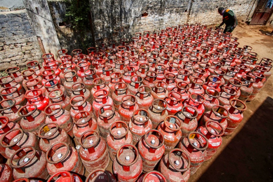 LPG connections in India have jumped to over 33 crore in last 11 years: Hardeep Puri