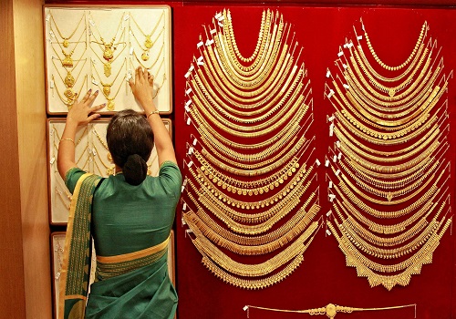 Organised gold jewellery retailers set to clock 17-19% revenue growth in FY25: Crisil