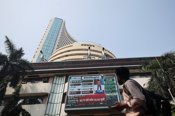 Indian stocks set for higher open on signs of revival in foreign inflows