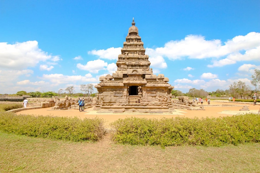 ``Stone, Sea, and Stories: Discovering the Monsoon Magic of Mahabalipuram’s Cultural Heritage``