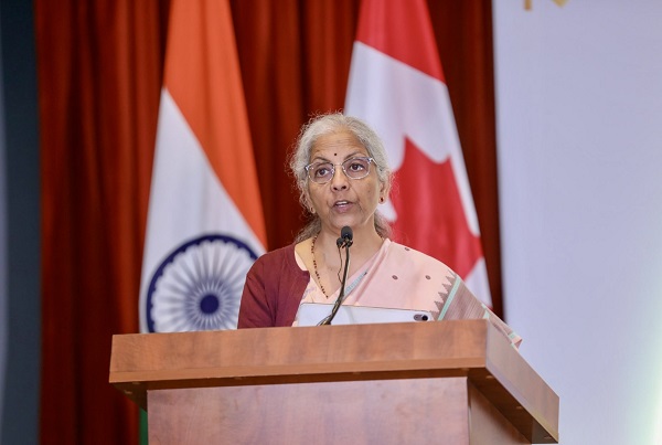 वित्त मंत्री निर्मला सीतारमण ने कनाडाई निवेशकों को भारत की विकास यात्रा में सक्रिय भागीदारी के लिए आमंत्रित किया