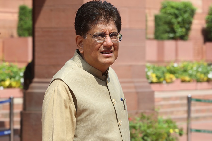 Centre to help automobile industry expand markets, strengthen supply chains