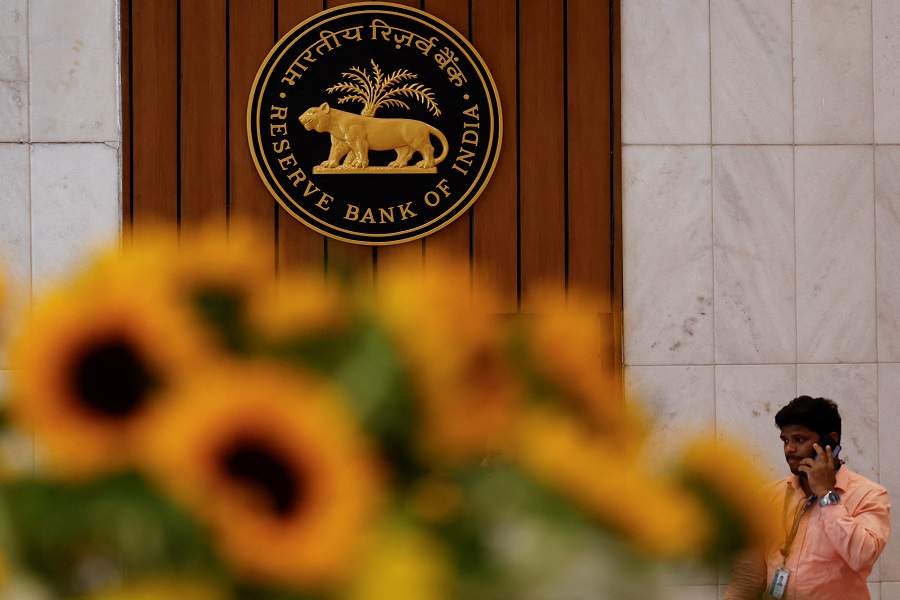 Indian banks' margins to take 10 bps hit in FY 26 due to rate cuts, Fitch estimates