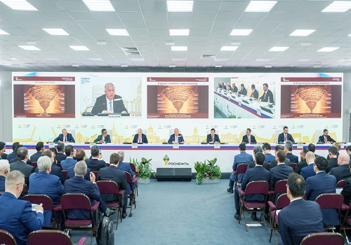 Rosneft CEO Igor Sechin presents keynote speech at 2024 SPIEF Energy Panel