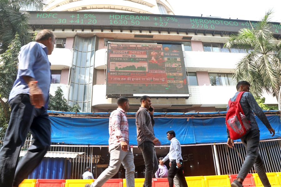 Indian share market ends flat on last trading day of 2024, enters New Year with caution