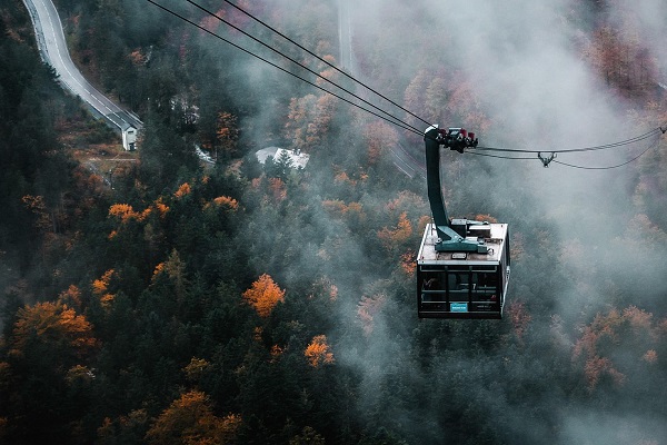 Seasonal Adventures: Embracing Natures Changing Rhythms