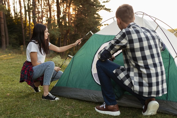 Camping vs Glamping: Which One Fits Your Style?