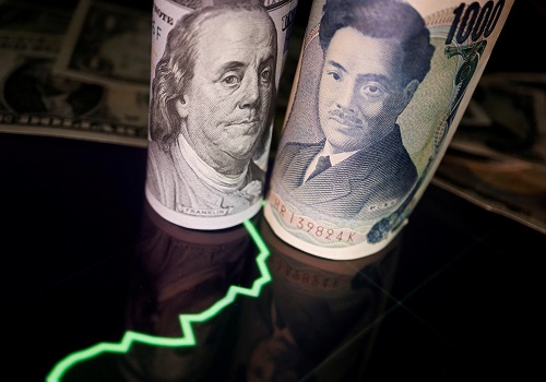 Sliding yen stokes intervention threat; dollar reigns