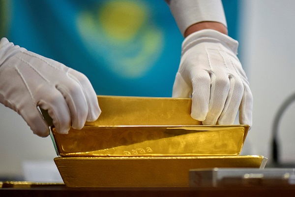 Gold rebounds from one-week low as Iran cites progress in peace talks