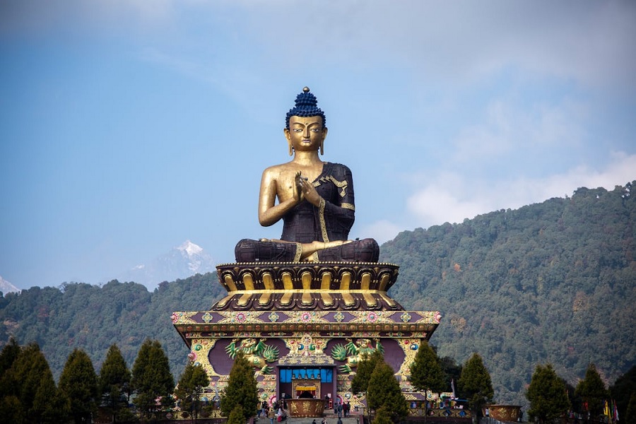 Serenity in Stone: The Majestic Buddha Statue at Tathagata Tsal, Sikkim