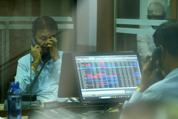 The Indian equity markets posted sharp losses early on Thursday tracking cautious global cues and sustained foreign institutional selling, after the recent rally.   As of 9.25 am, Sensex lost 671 points, or 0.85 per cent, to reach 77,845 and Nifty dipped 