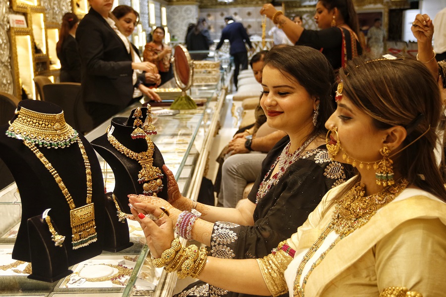 Will work with government  to ensure favourable policies for gem, jewellery sector: GJEPC