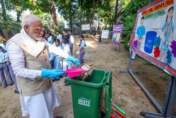 स्वच्छ भारत मिशन के 12 साल: एआई, रोबोट और ईवी से बदल रही शहरों की सफाई व्यवस्था