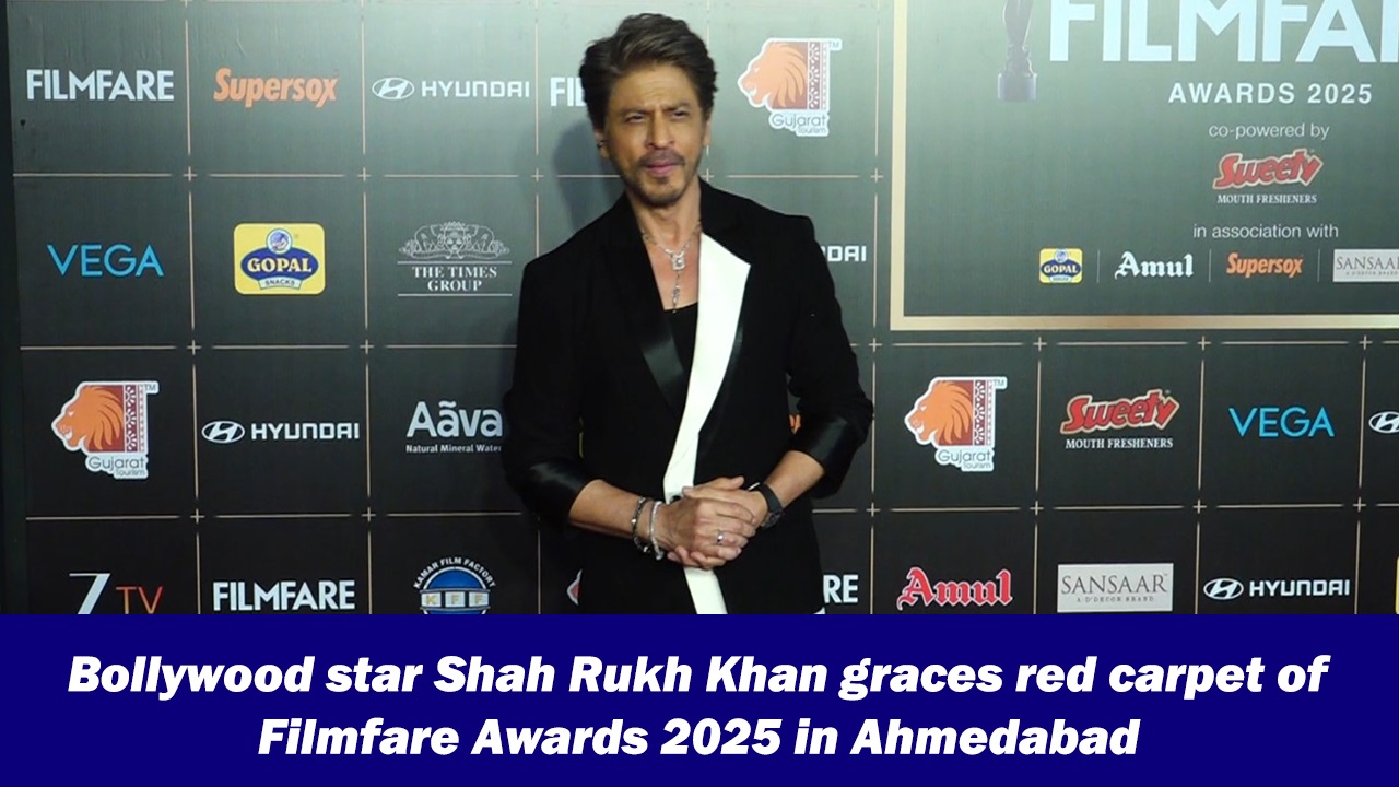 Bollywood star Shah Rukh Khan graces red carpet of Filmfare Awards 2025 in Ahmedabad