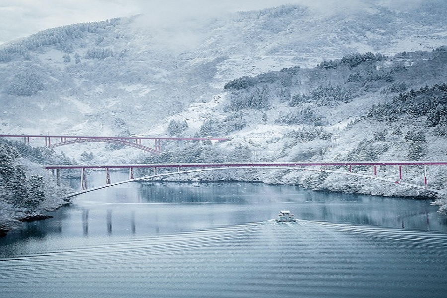 Seasonal Adventures: Embrace the Changing Seasons with Unique Travel Experiences
