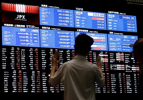 Tech leads Asia stock selloff, yen gains in volatile week for markets